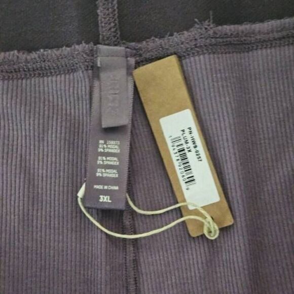 SKIMS RIBBED BOXER STYLE LOUNGE SHORTS NWT - Picture 7 of 16